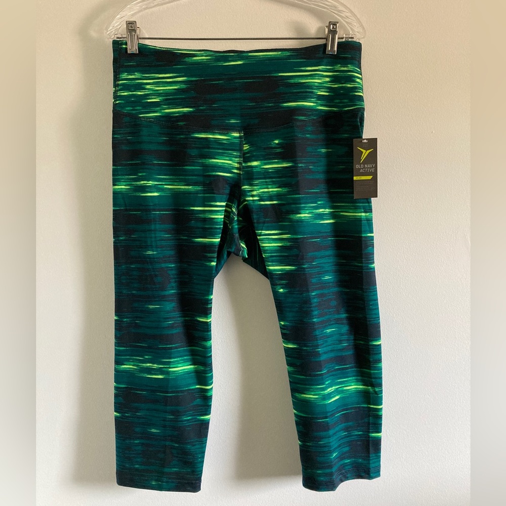 🔥🔥NWT Old Navy Active fitted compression cropped leggings